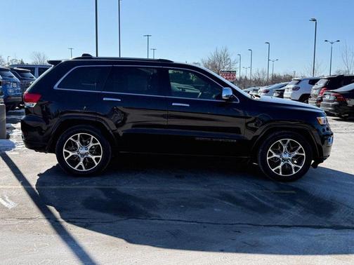 2020 Jeep Grand Cherokee Overland