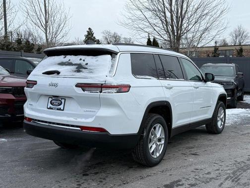 Bright White Clearcoat 2025 Jeep Grand Cherokee L Laredo