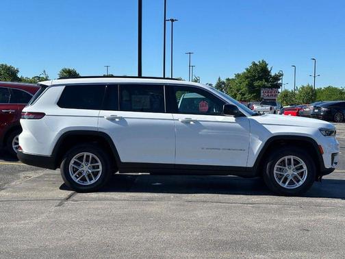 Bright White Clearcoat 2025 Jeep Grand Cherokee L Laredo