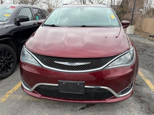 Velvet Red Pearlcoat 2017 Chrysler Pacifica Touring-L