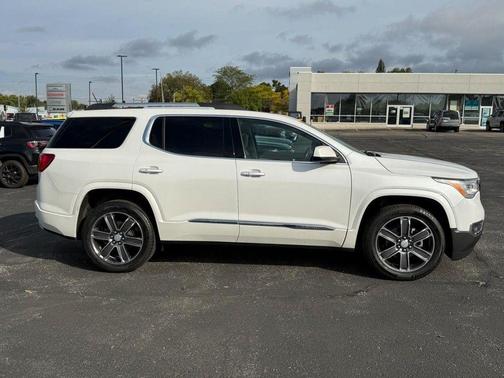 2019 GMC Acadia Denali