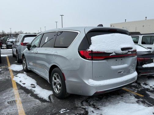 2024 Chrysler Pacifica Limited