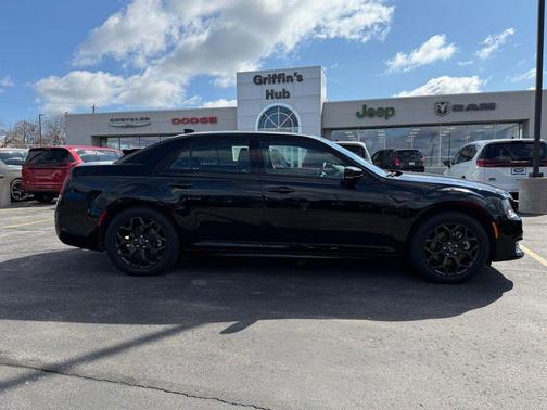 Gloss Black 2023 Chrysler 300 Touring