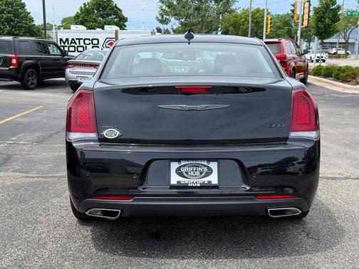 Gloss Black 2023 Chrysler 300 Touring