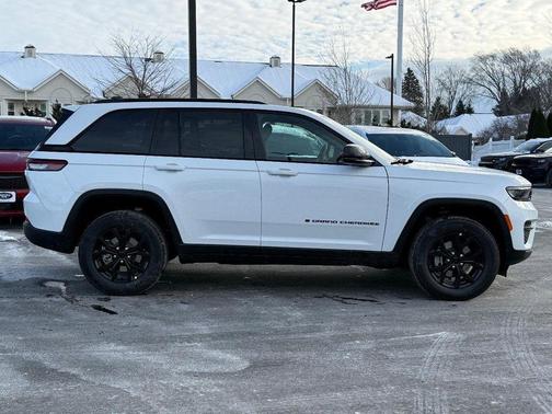 2025 Jeep Grand Cherokee Altitude