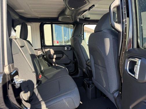 Black Clearcoat 2026 Jeep Wrangler Sport S