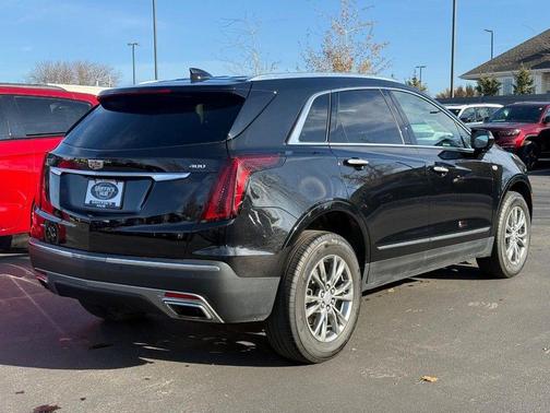 2022 Cadillac XT5 Premium Luxury