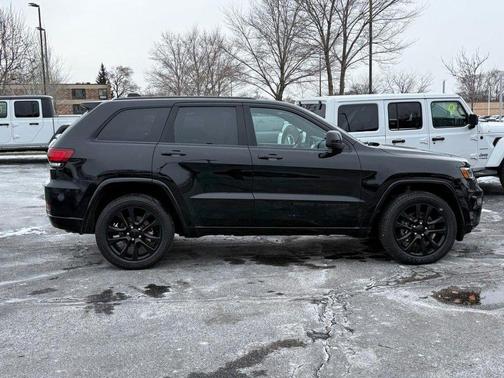 2021 Jeep Grand Cherokee Laredo