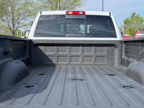 Bright White Clearcoat 2026 RAM 3500 Tradesman Crew Cab 4x4 8' Box