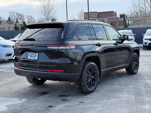 2025 Jeep Grand Cherokee Altitude
