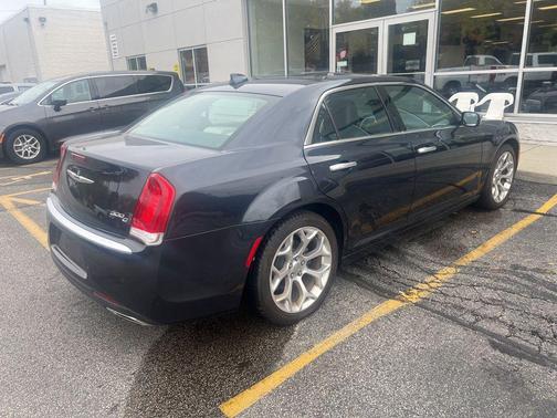 2019 Chrysler 300 C