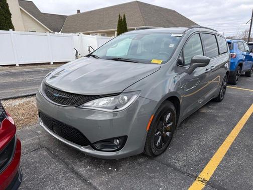 Ceramic Gray Clearcoat 2020 Chrysler Pacifica Hybrid Limited