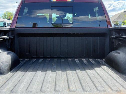 Delmonico Red Pearlcoat 2025 RAM 1500 Big Horn/Lone Star