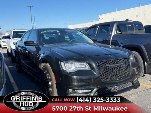Gloss Black 2023 Chrysler 300 Touring