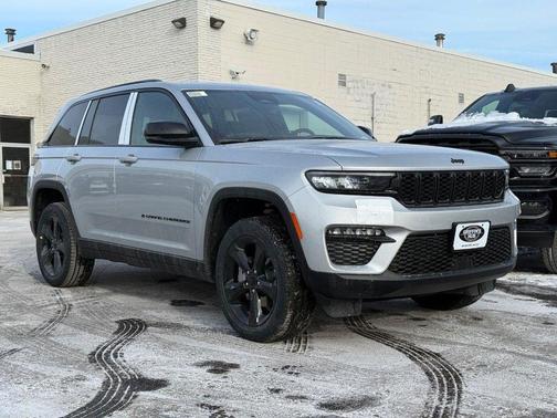 Silver Zynith 2025 Jeep Grand Cherokee Limited