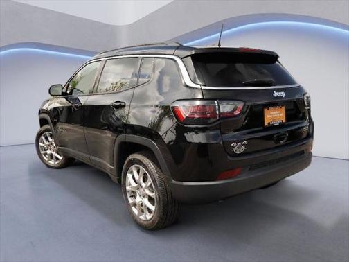 2024 Jeep Compass Latitude Lux