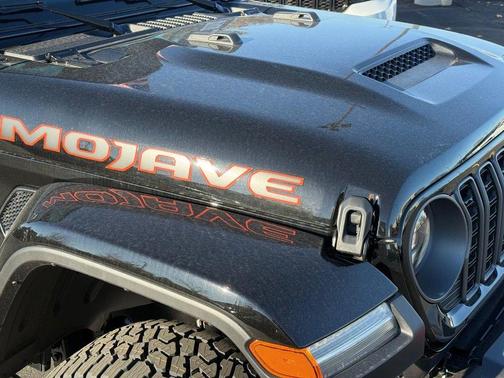 2026 Jeep Gladiator Mojave 4x4