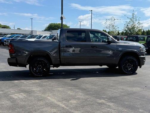 Granite Crystal Metallic Clearcoat 2026 RAM 1500 Big Horn/Lone Star