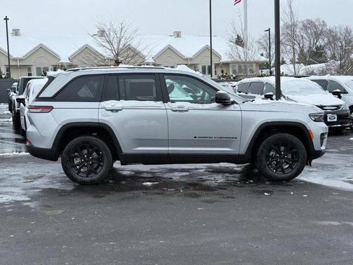 2025 Jeep Grand Cherokee Altitude
