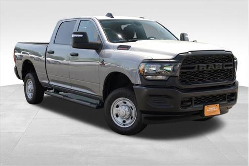 2024 RAM 2500 Tradesman Crew Cab 4x4 6'4' Box
