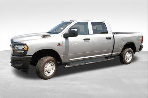 2024 RAM 2500 Tradesman Crew Cab 4x4 6'4' Box