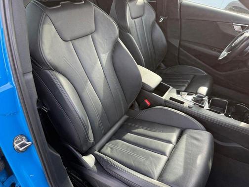 2022 Audi A4 45 S line Premium Plus