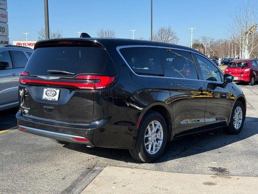 2025 Chrysler Pacifica L