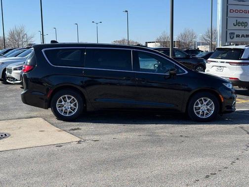 2025 Chrysler Pacifica L