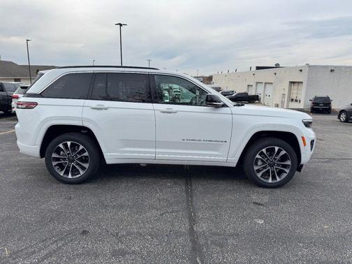 2025 Jeep Grand Cherokee Overland