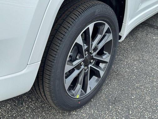 2025 Jeep Grand Cherokee Overland