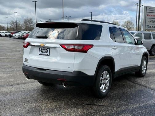Summit White 2020 Chevrolet Traverse LT Cloth