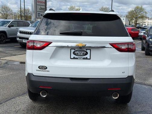 Summit White 2020 Chevrolet Traverse LT Cloth