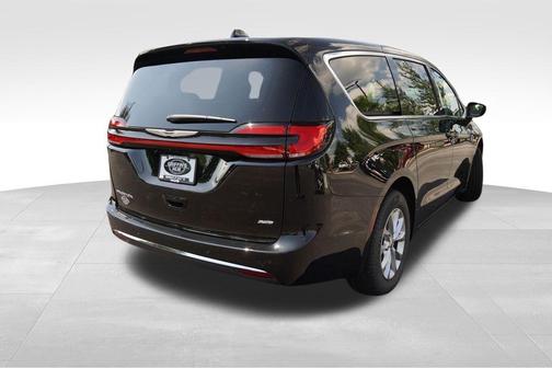 2025 Chrysler Pacifica L