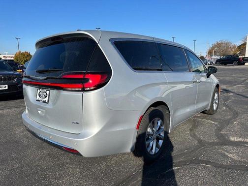 2026 Chrysler Pacifica L