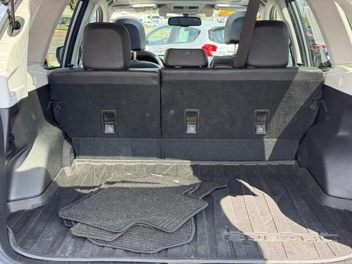 Ice Silver Metallic 2015 Subaru Forester 2.5i Touring