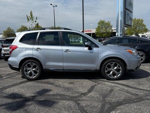 Ice Silver Metallic 2015 Subaru Forester 2.5i Touring