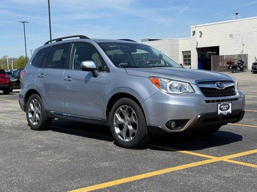 Ice Silver Metallic 2015 Subaru Forester 2.5i Touring
