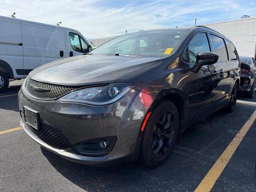 2018 Chrysler Pacifica Touring-L