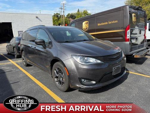2018 Chrysler Pacifica Touring-L