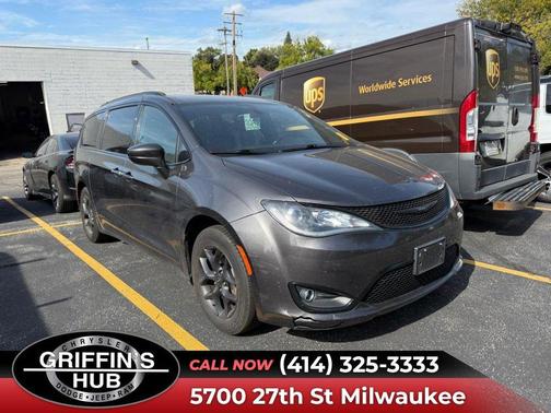 2018 Chrysler Pacifica Touring-L