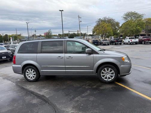2014 Chrysler Town & Country Touring