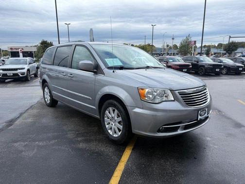 2014 Chrysler Town & Country Touring