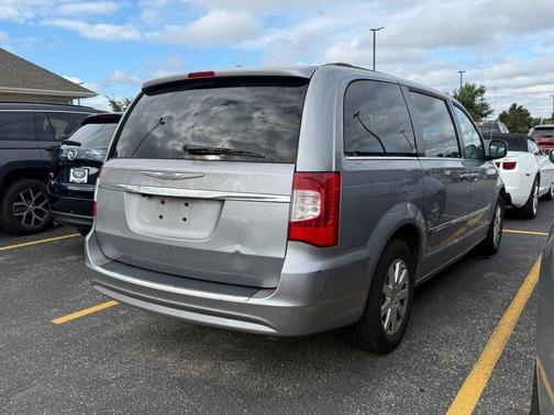 2014 Chrysler Town & Country Touring