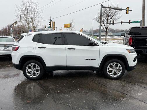 2024 Jeep Compass Sport