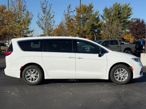 2026 Chrysler Pacifica L