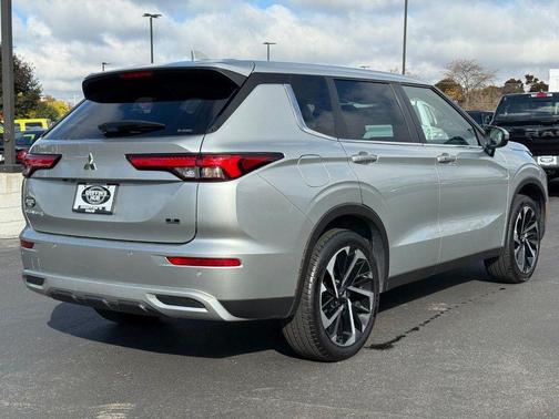 2023 Mitsubishi Outlander SE Black Edition S-AWC