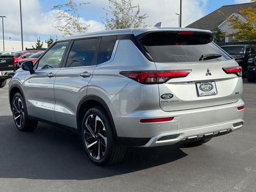 2023 Mitsubishi Outlander SE Black Edition S-AWC