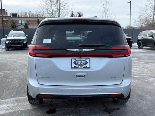 2026 Chrysler Pacifica Limited