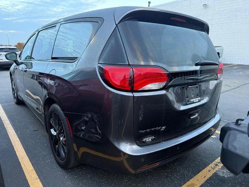 2019 Chrysler Pacifica Touring Plus