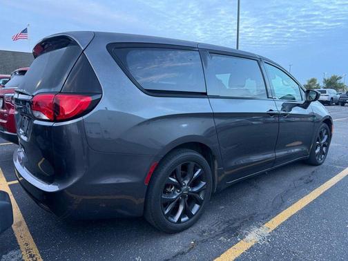 2019 Chrysler Pacifica Touring Plus